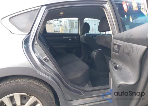 2015 Nissan Altima 2.5 S z USA, uszkodzony, nr VIN 1N4AL3AP0FC277849